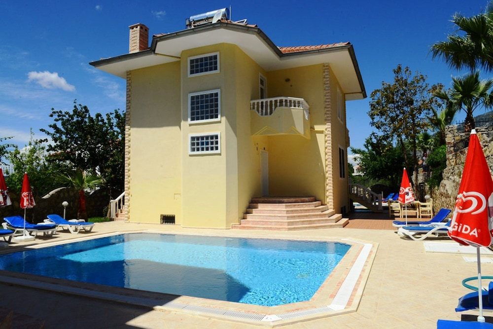 Mountain Valley Apart Hotel & Villas 1/50