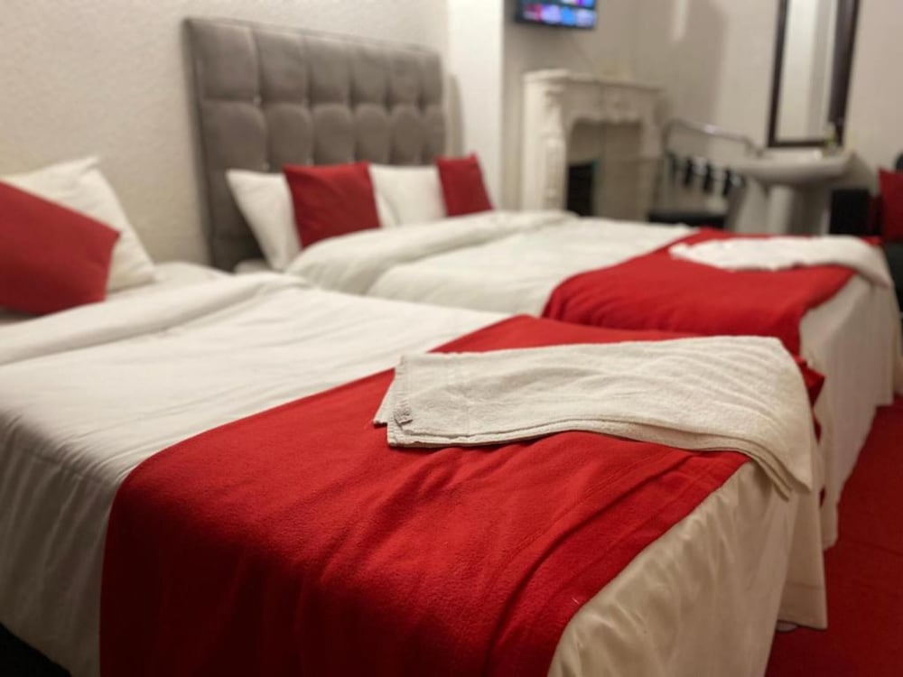 OYO Saji Hotel 24/47