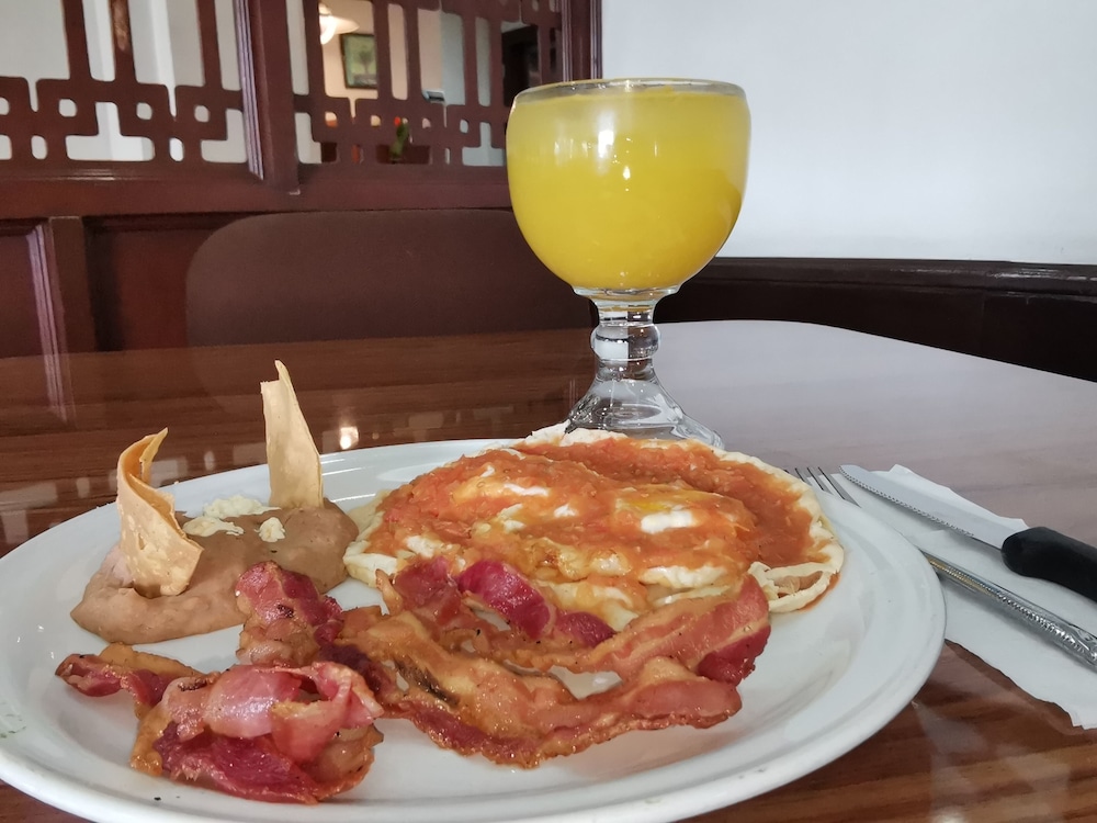 HOTEL 5A AVENIDA 22/34