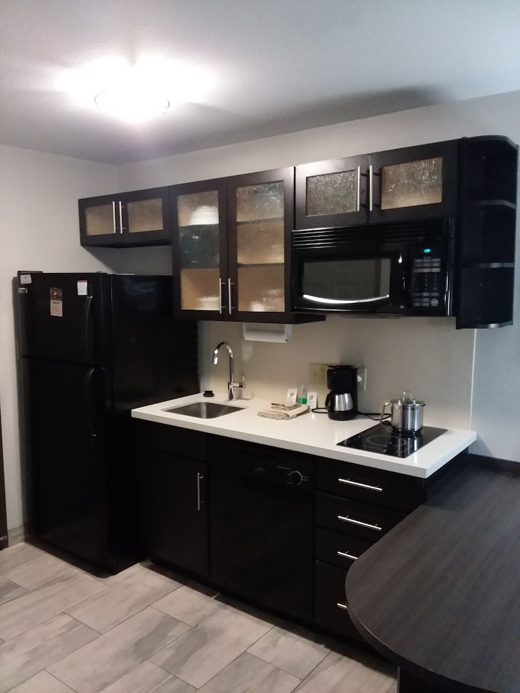 Candlewood Suites Knoxville Airport-Alcoa 9/73