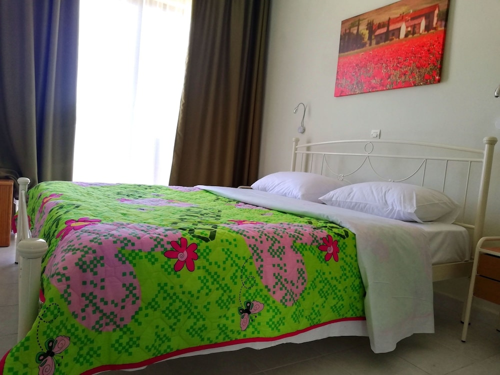 Ivory Serenity Hotel 38/70