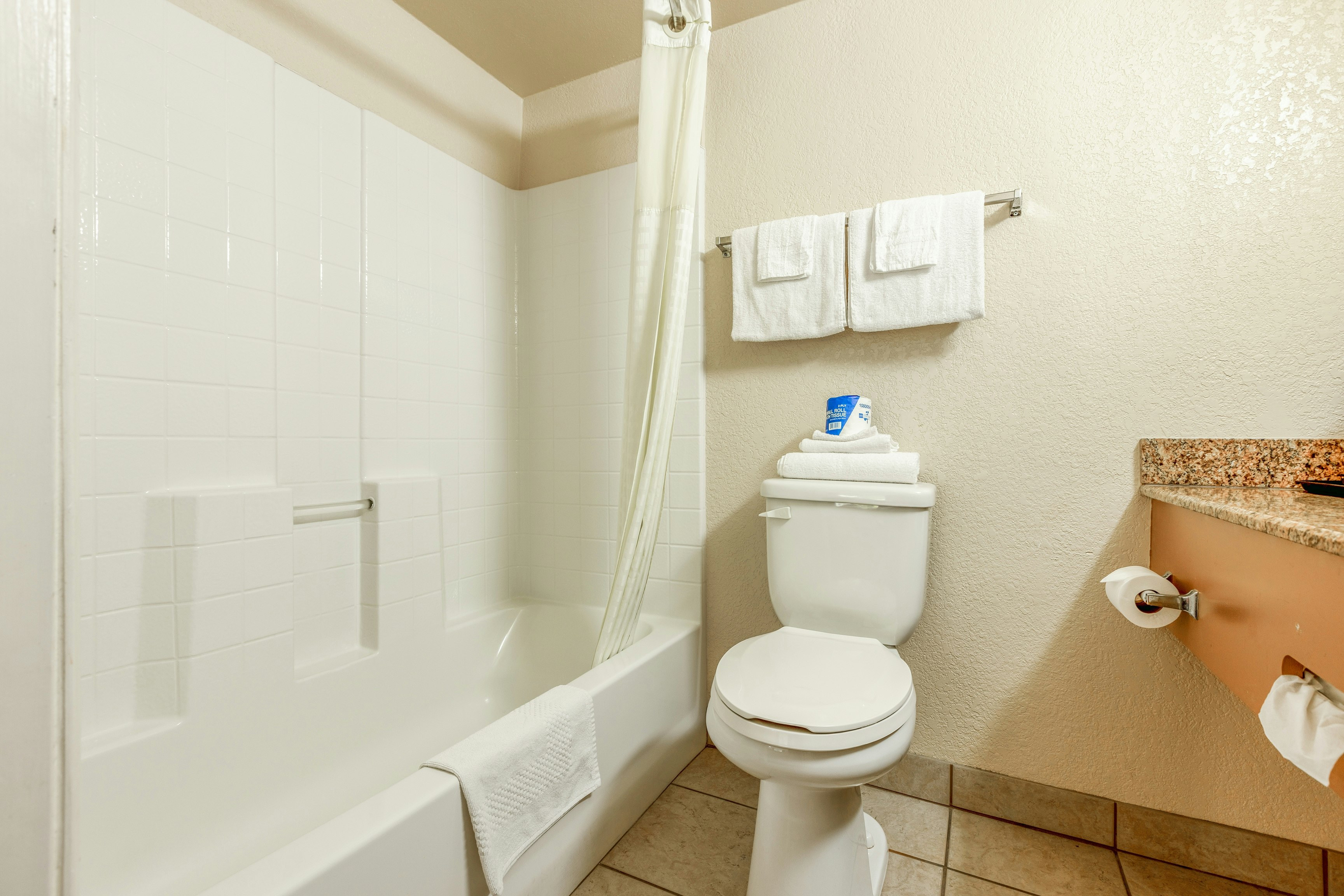 Hotel Avenida, San Clemente Beach 32/33