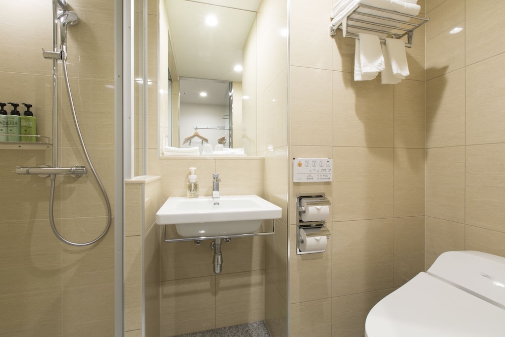 Urban Hotel Kyoto-Nijo Premium 16/64