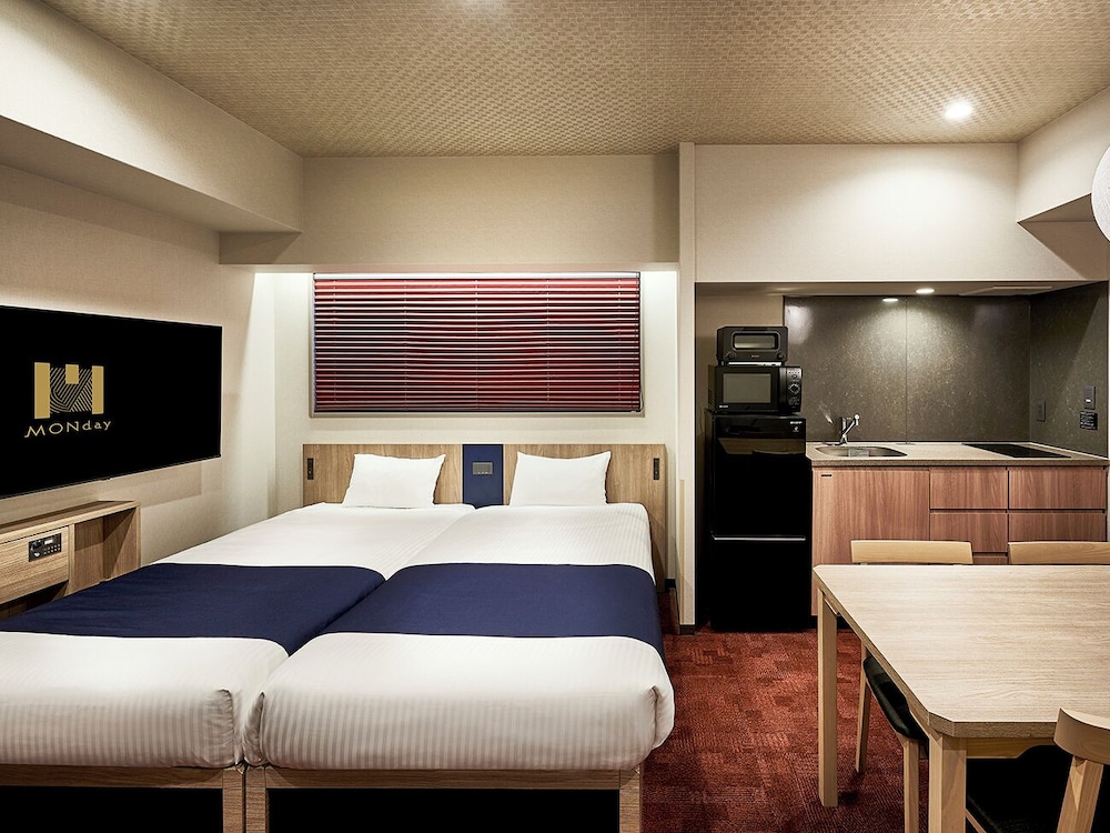 Grand, Basement, Twin Beds, 3 Futon Beds, Sofa