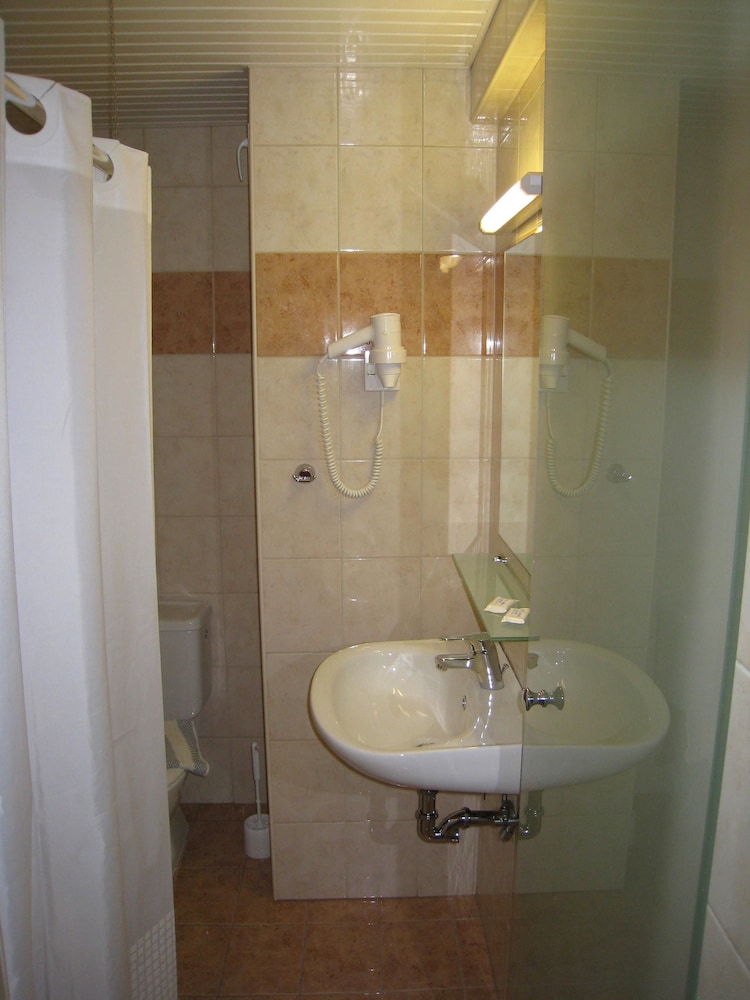 Nafsika Hotel 34/39