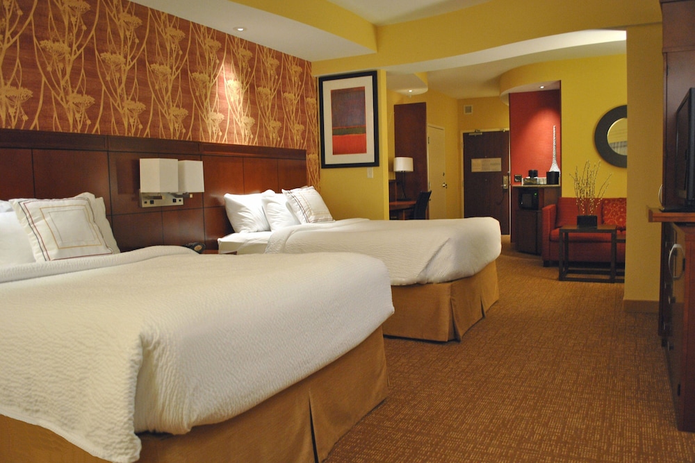 Courtyard by Marriott Evansville East 10/57