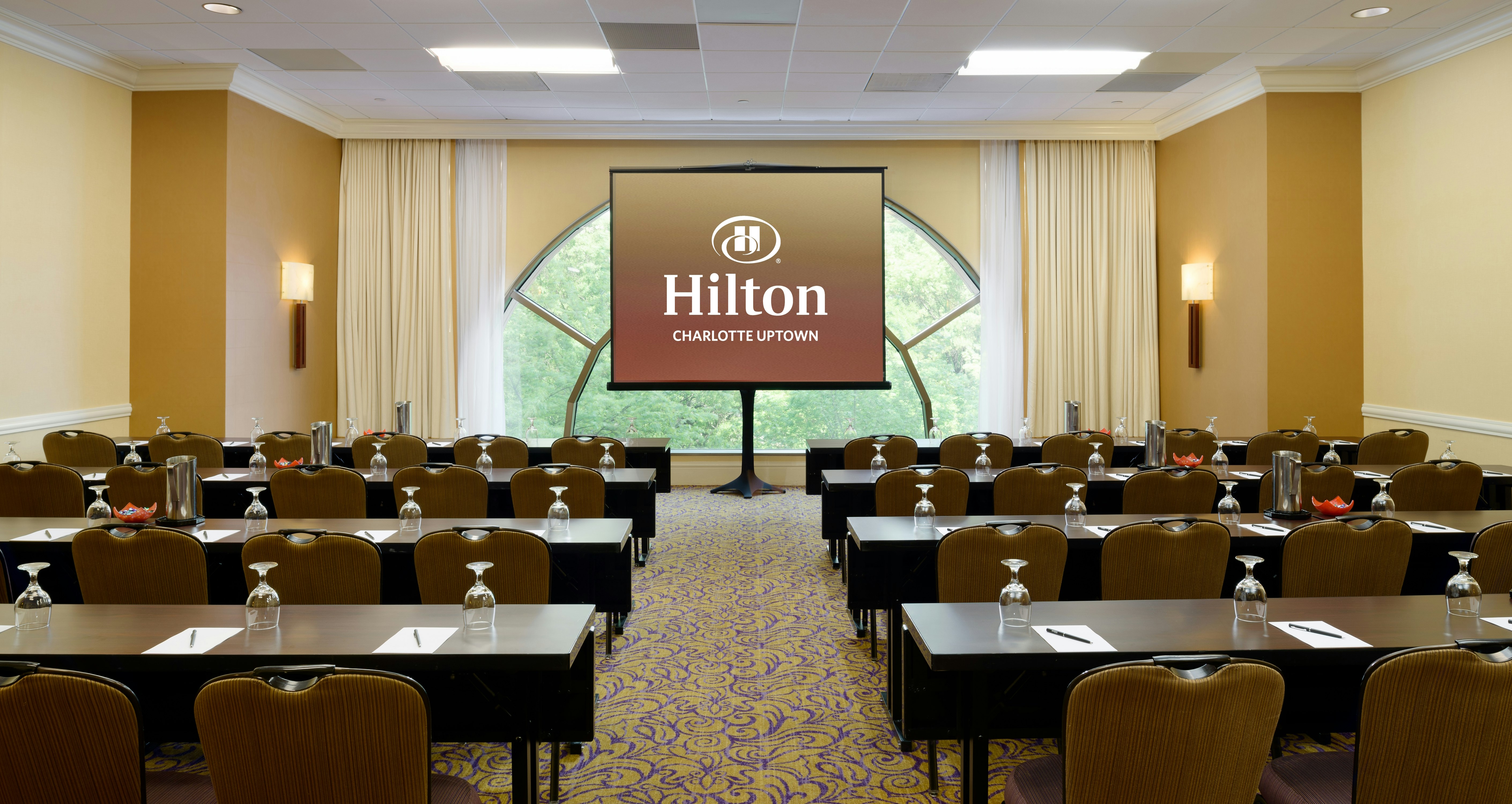 Hilton Charlotte Uptown (ex Hilton Charlotte Center City) 72/82