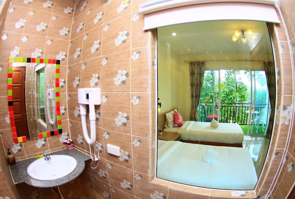 Banana Resort & Spa 30/31