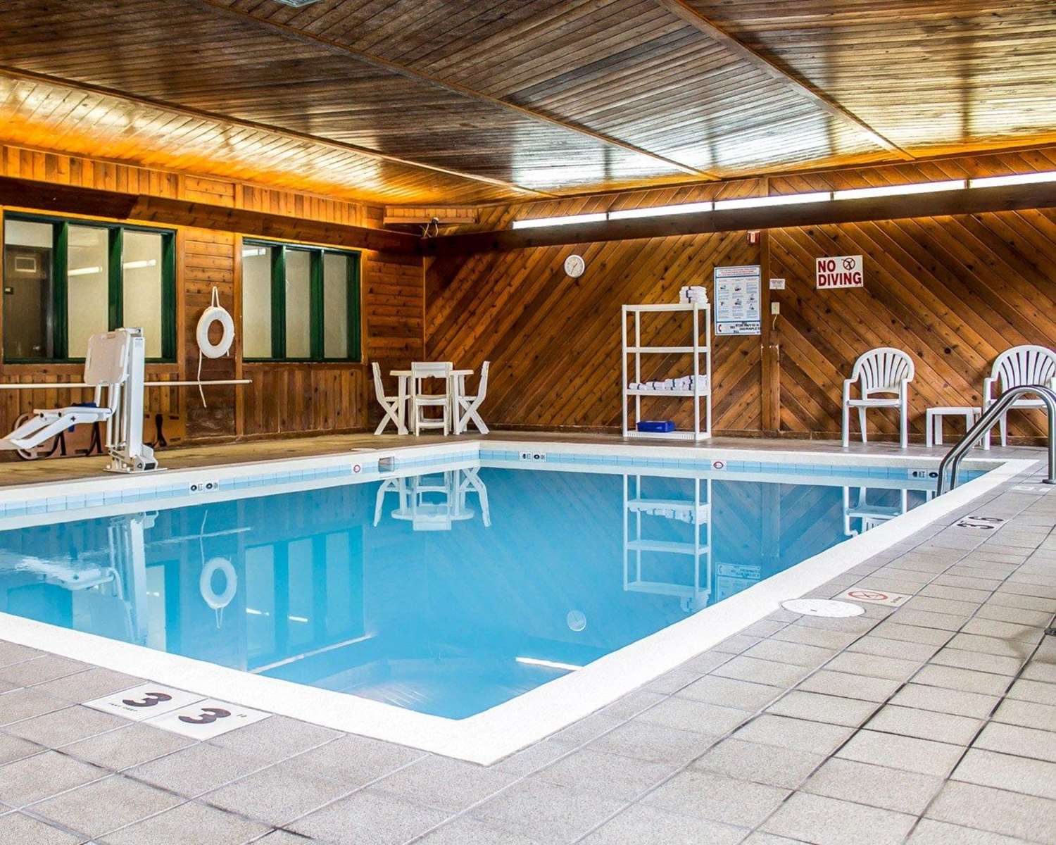 Quality Inn Minocqua 7/12