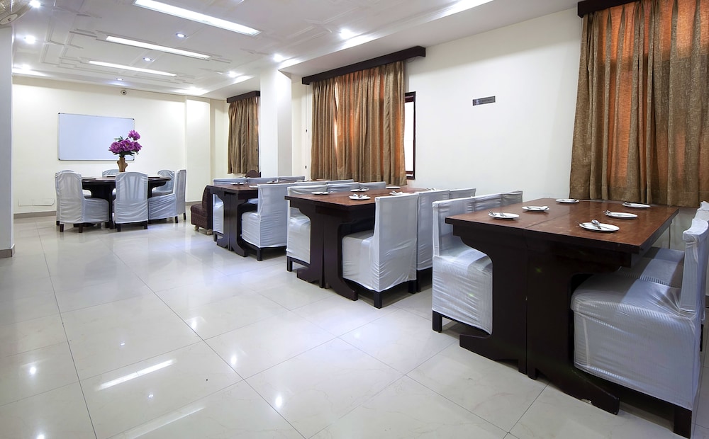 Delhi Darbar hotel 60/63