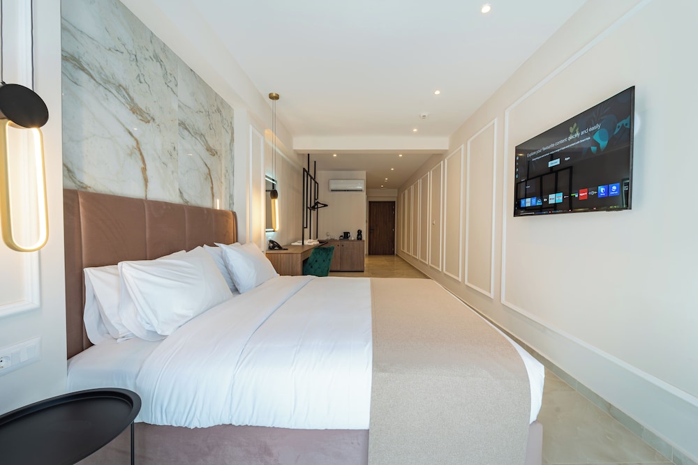 Philia Center Suites 31/73