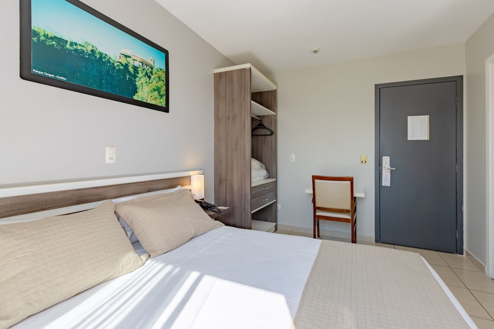 Room at Bristol Portal do Iguacu Hotel, CURITIBA