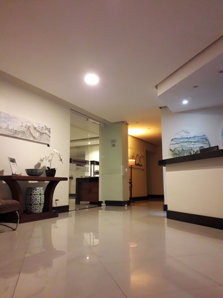 Athos Hotel 4/49