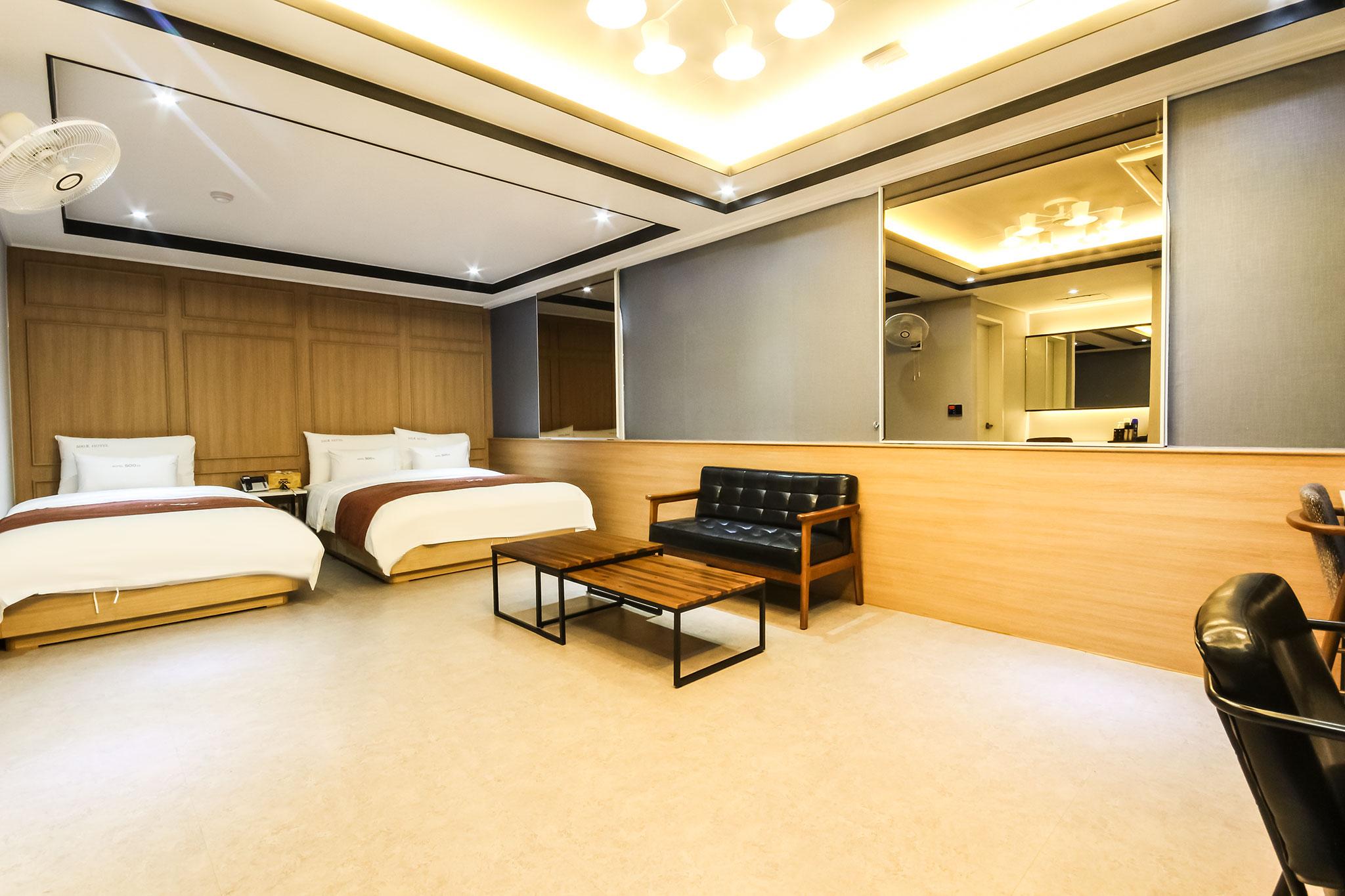 500Th Hotel 6/43