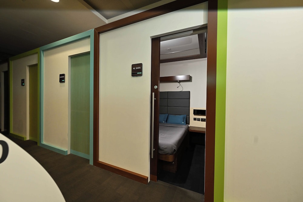 Sleep N Fly Sleep Lounge A Gates Terminal 3 Transit Only 36/50
