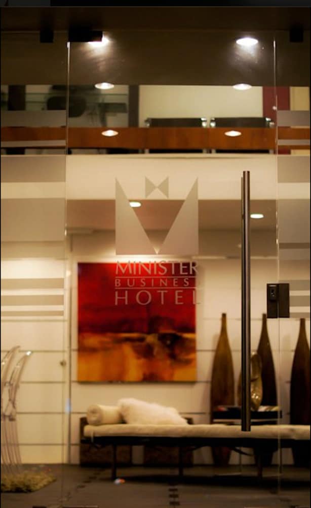 Minister Business Hotel 35/48