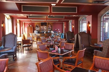 Bertram Inn At Glenmoor 35/49