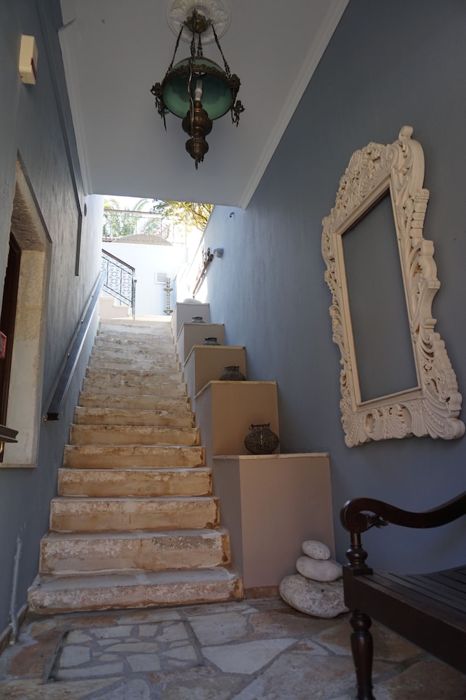 Faros Suites - Adults Only 32/50
