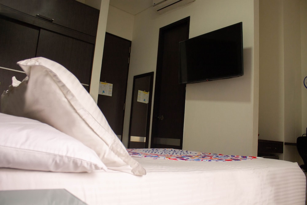 Hotel Bolivariana Plaza 18/30