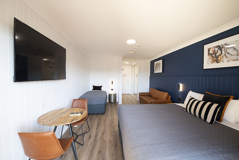 Southend Hotel 25/49