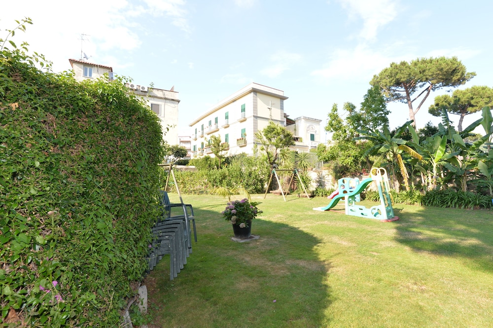Miramare Residence 35/41