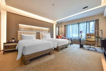 Deluxe, Twin Beds, 2 Double Beds, West Wing