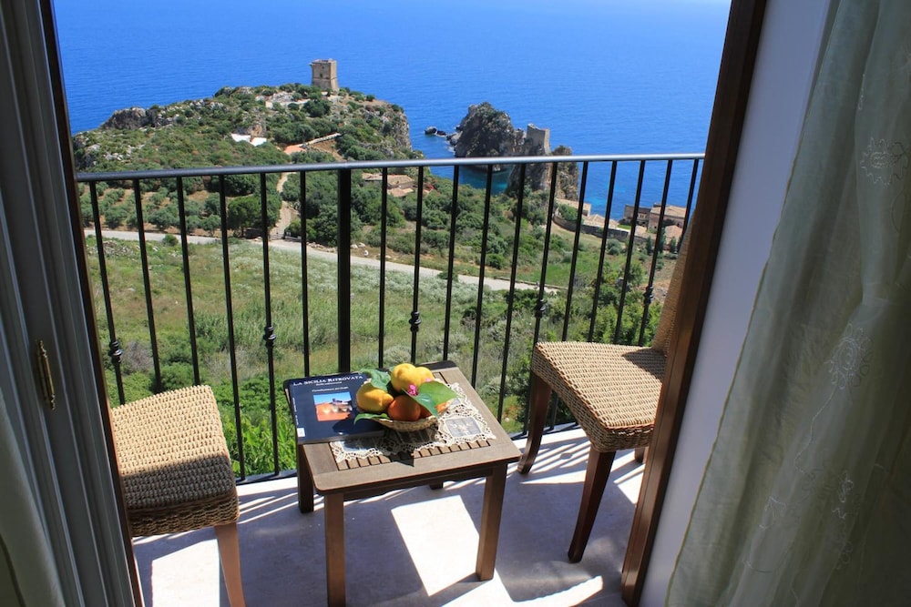 Hotel Torre Bennistra 34/50