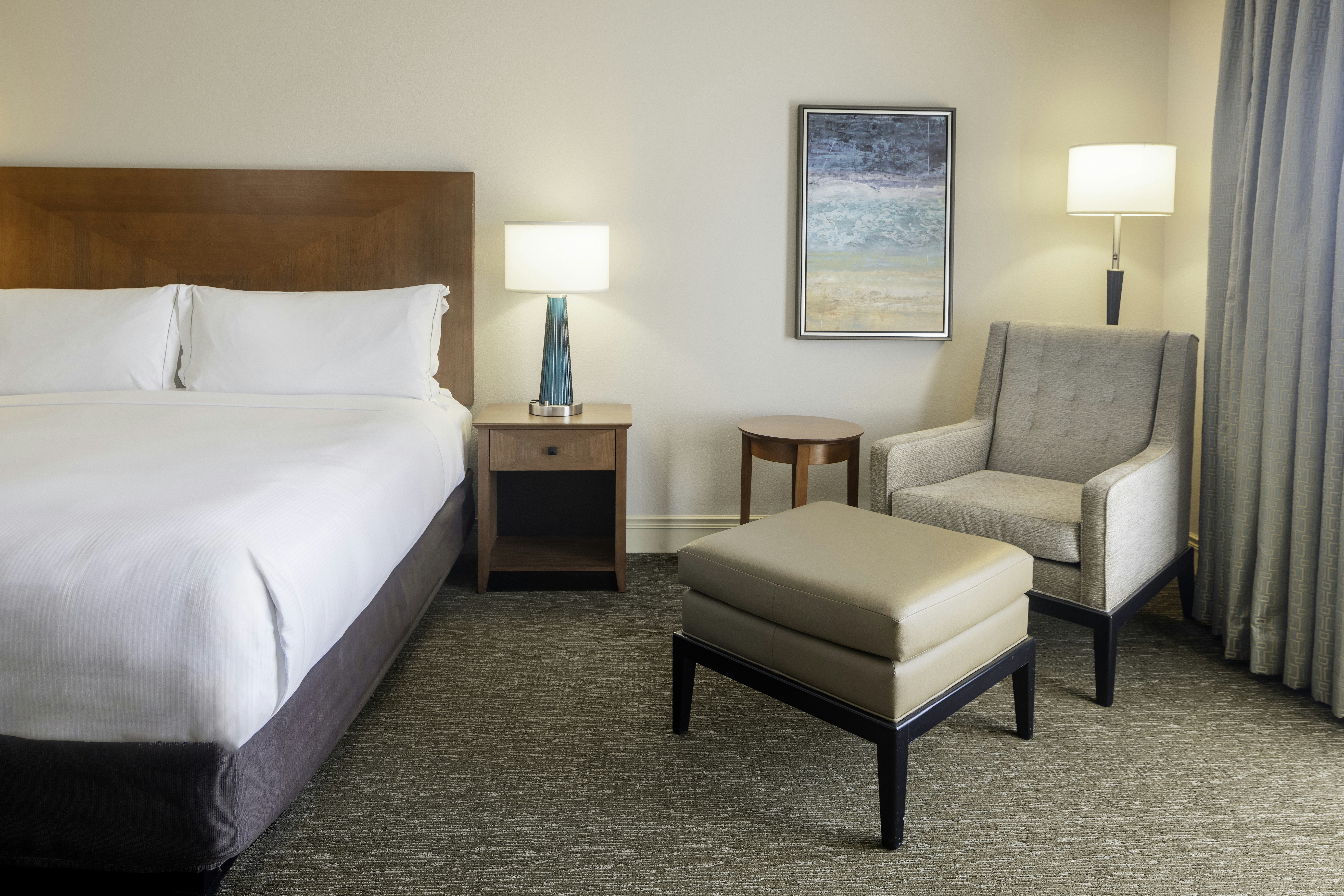 JUNIOR SUITE, KING BED