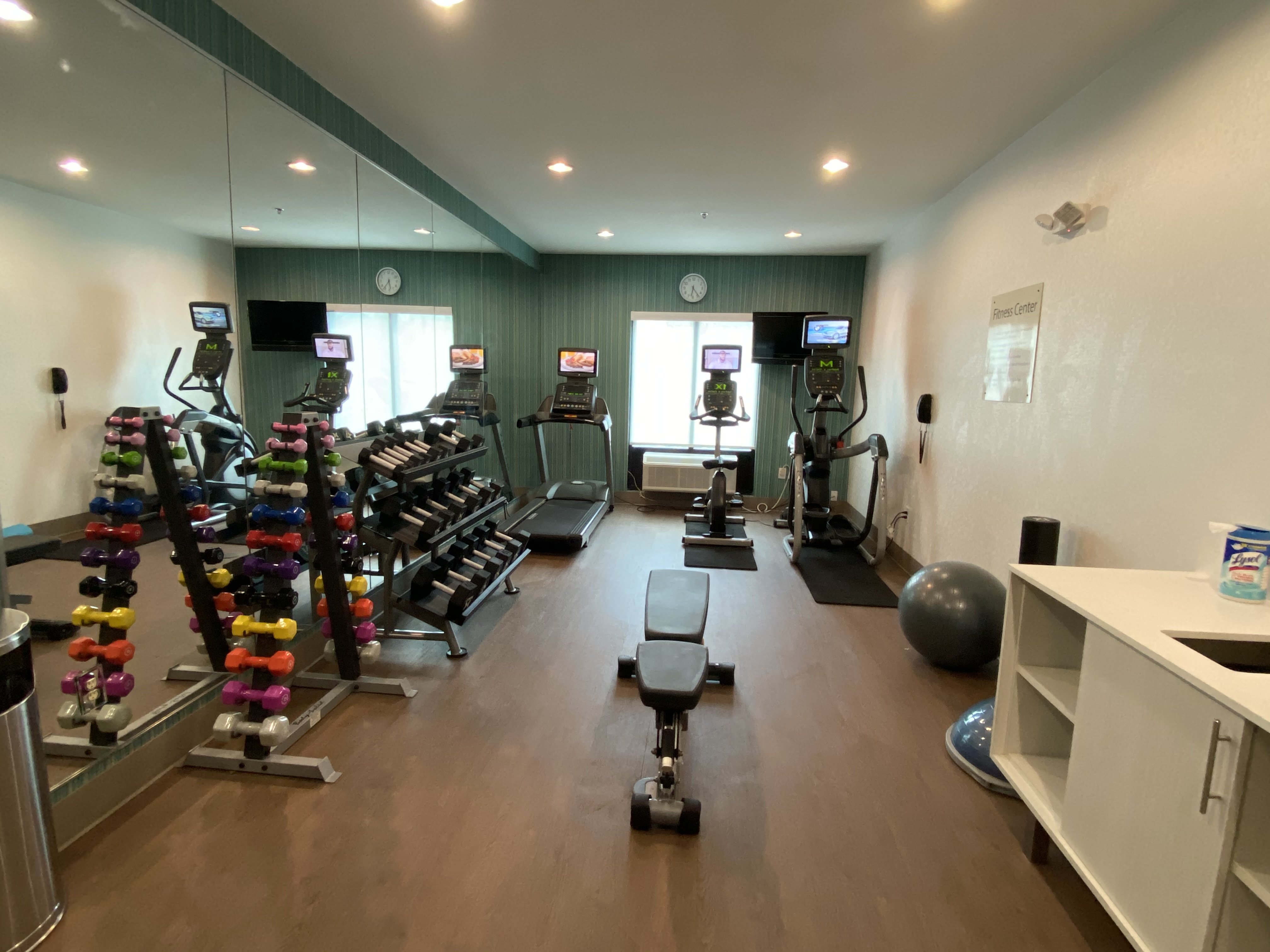 Holiday Inn Express Hotel And Suites Gulf Shores 33/47