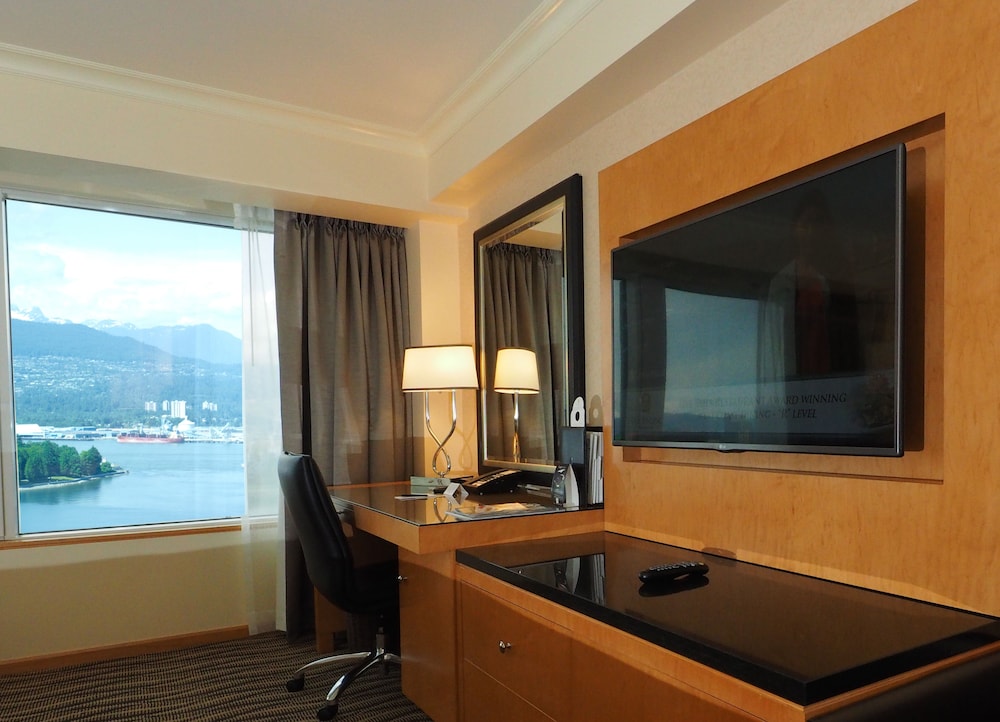 Pan Pacific Vancouver 49/68