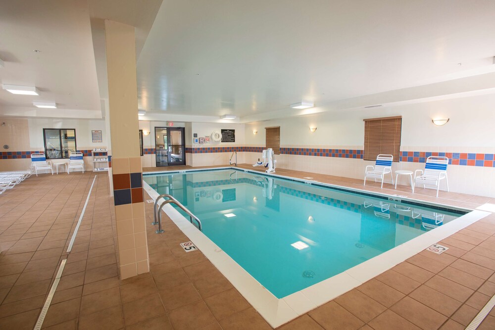 Hampton Inn & Suites Dayton-Airport 5/64