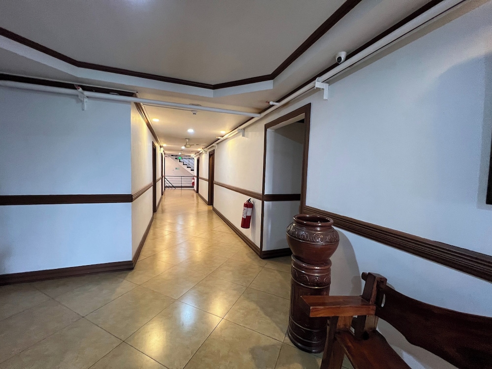 Rossa Hotel 37/50