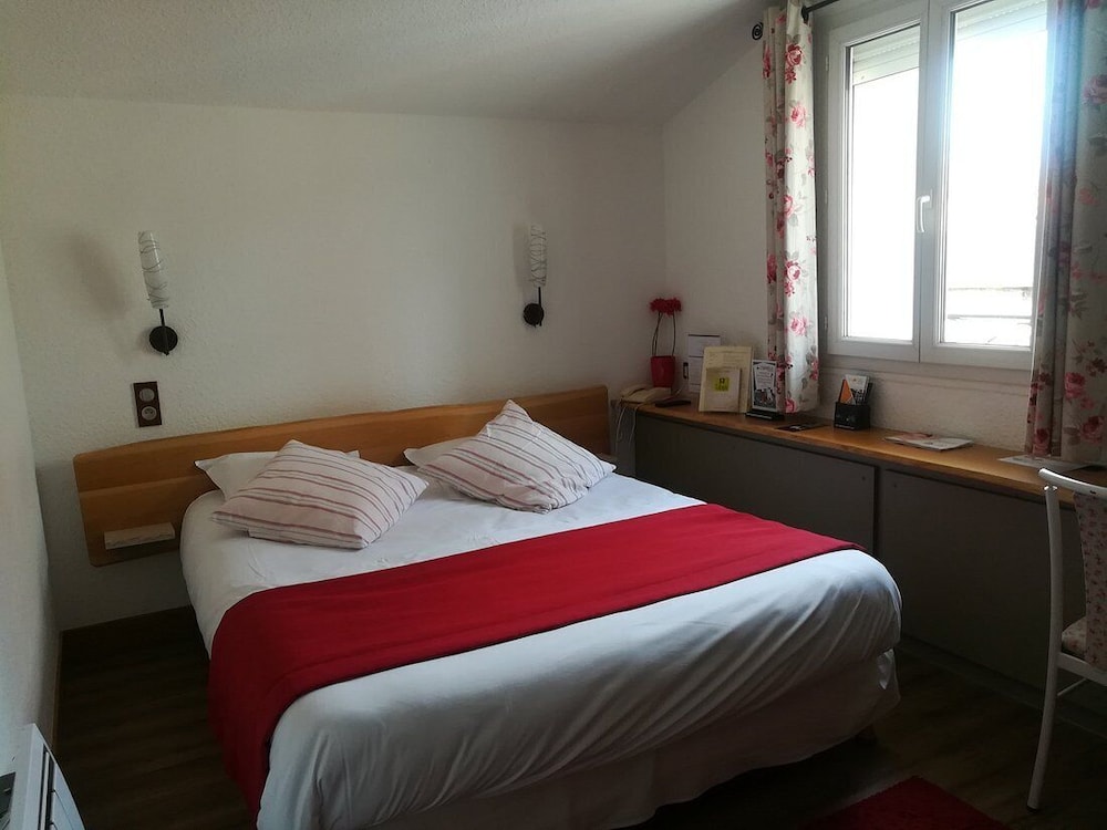 Logis Hotel Le Cheval Rouge 6/26
