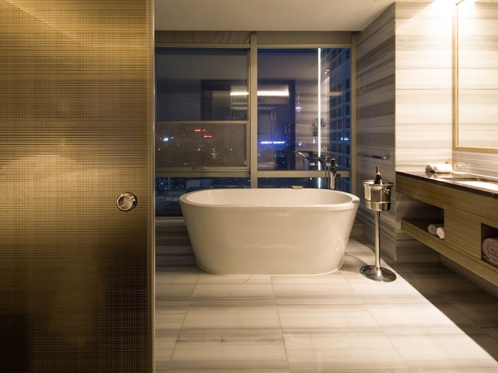 Rhombus Park Aura Chengdu Hotel 24/68