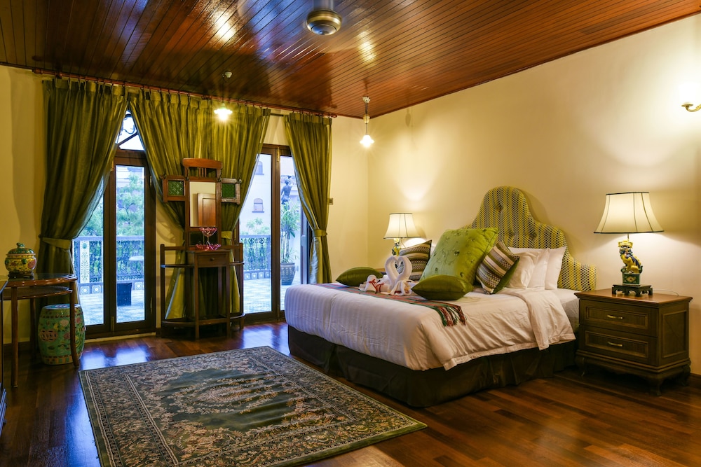 GRAND, HARBOUR, SUITE