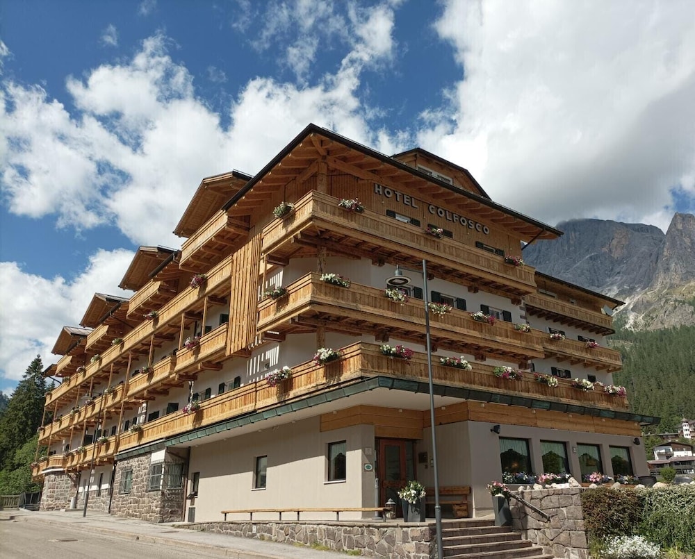 Hotel Colfosco 1/50