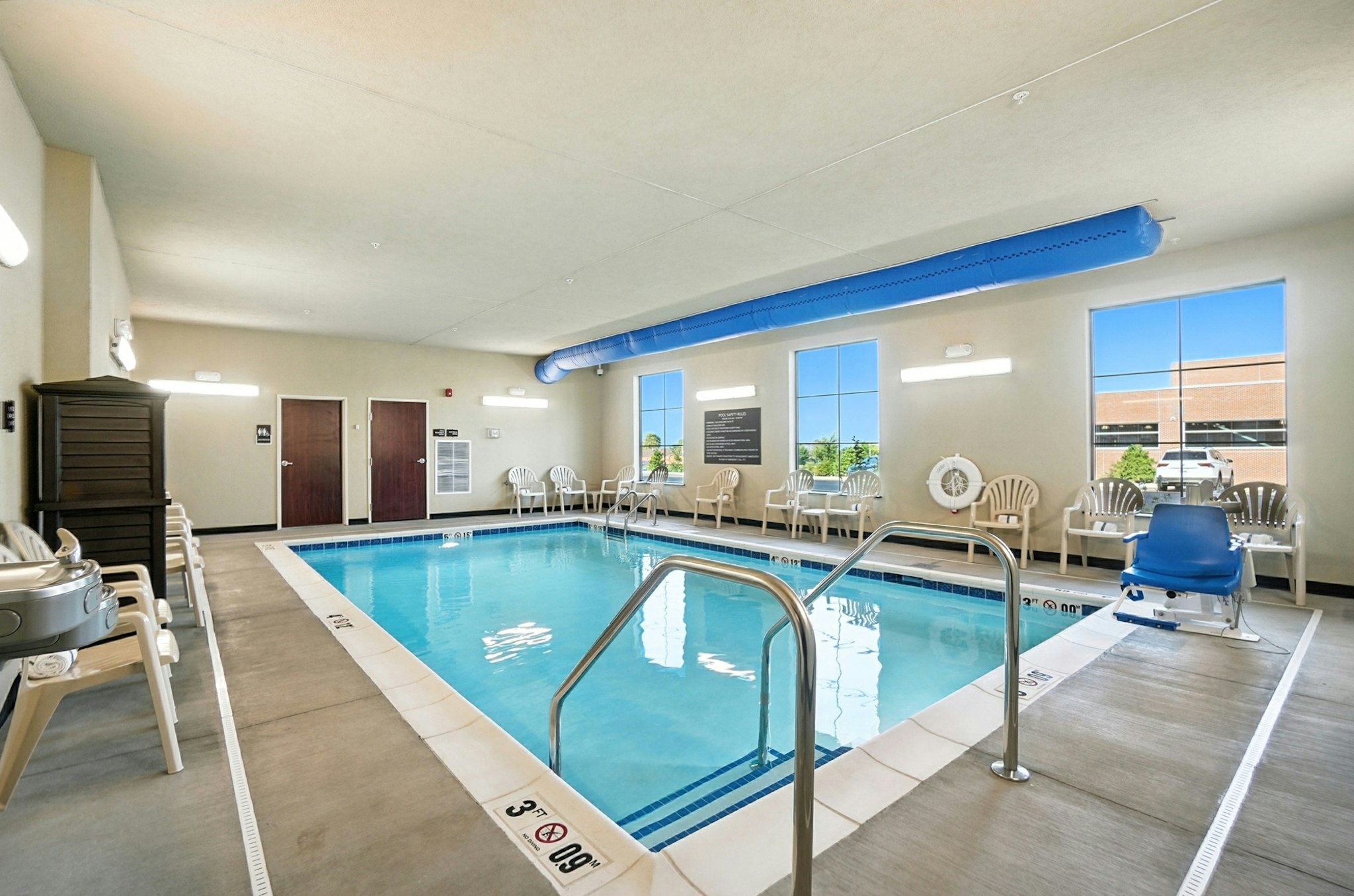 Cobblestone Hotel & Suites-Bellefontaine 20/50