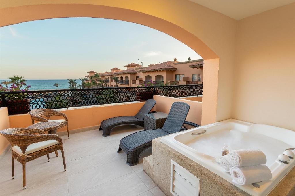 Deluxe, King Bed, Ocean View, Hot Tub