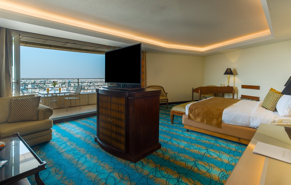 Le Royal Amman 11/75