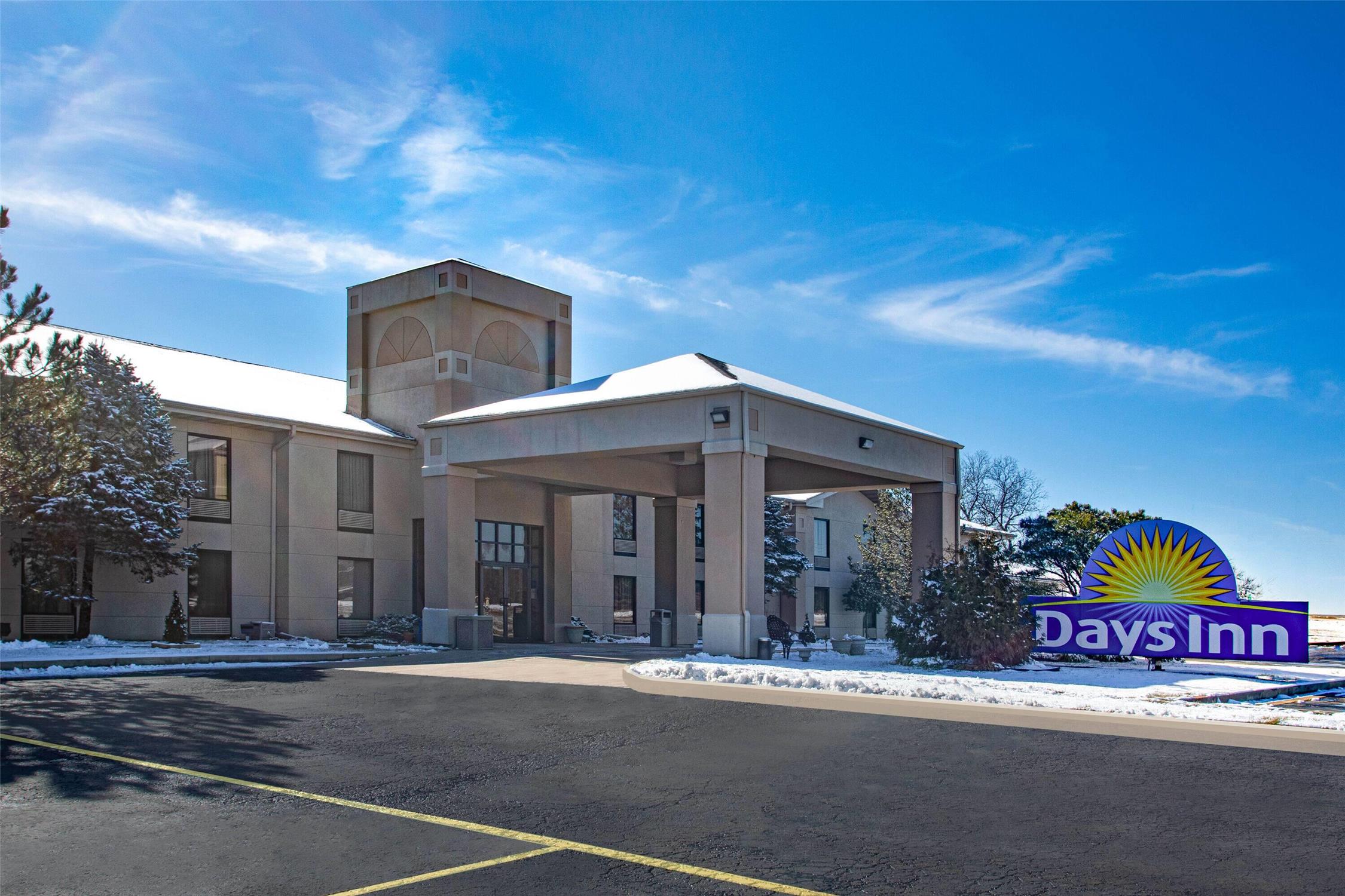 Days Inn & Suites by Wyndham Cuba 11/16