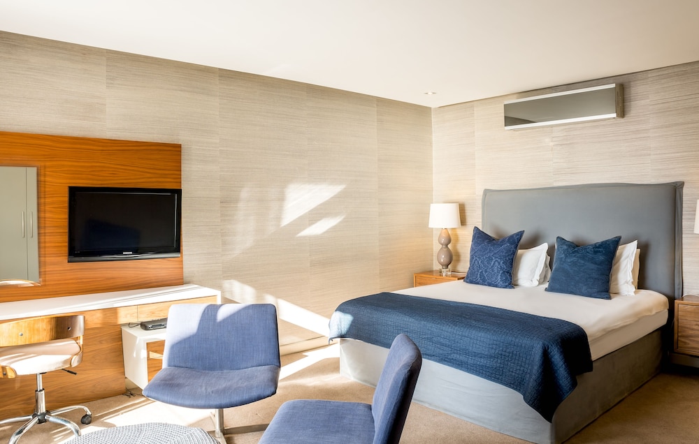 3 Bedrooms, Luxury, Apartment, 1 Double and 2 King Beds, Sea View