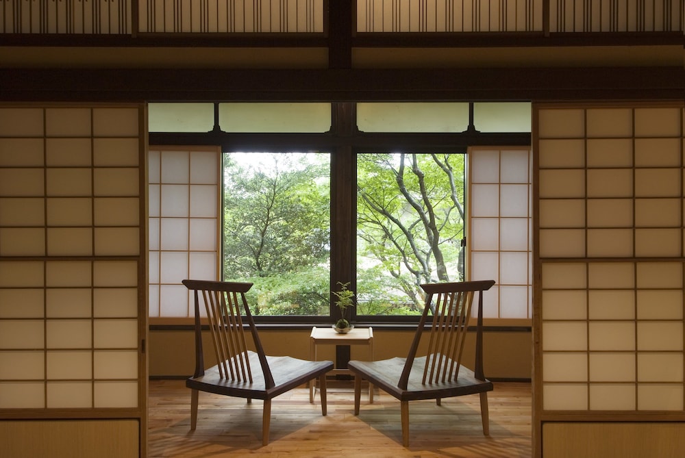 Matsuzakaya Honten 28/62
