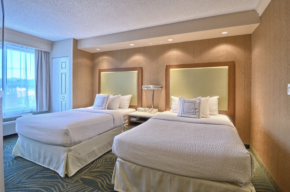 Springhill Suites Detroit Southfield 12/56