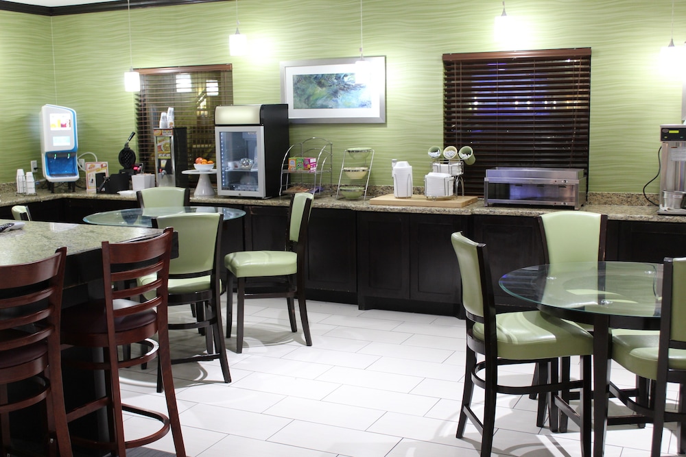 Horizon Inn & Suites 30/36