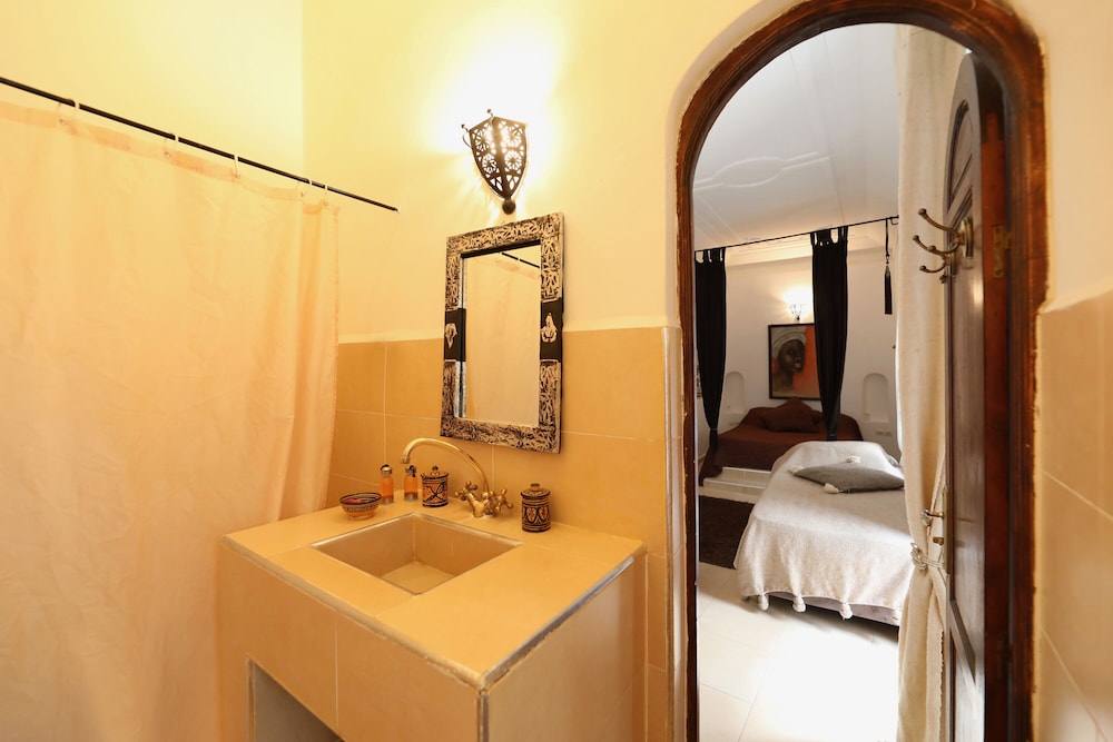 Riad Noor Charana 50/50