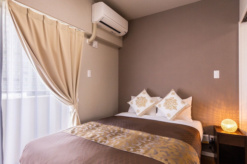 Room, Double Bed