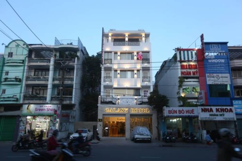 Galaxy Hotel 4/74