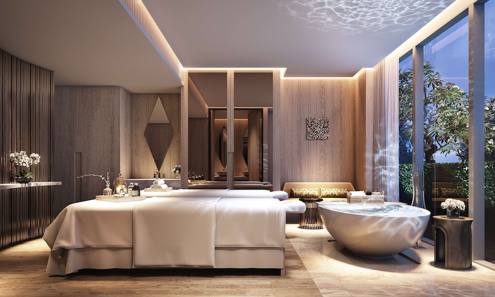 Hyatt Regency Phnom Penh 36/72
