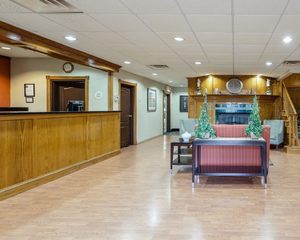 Comfort Inn and Suites Grenada 9/40