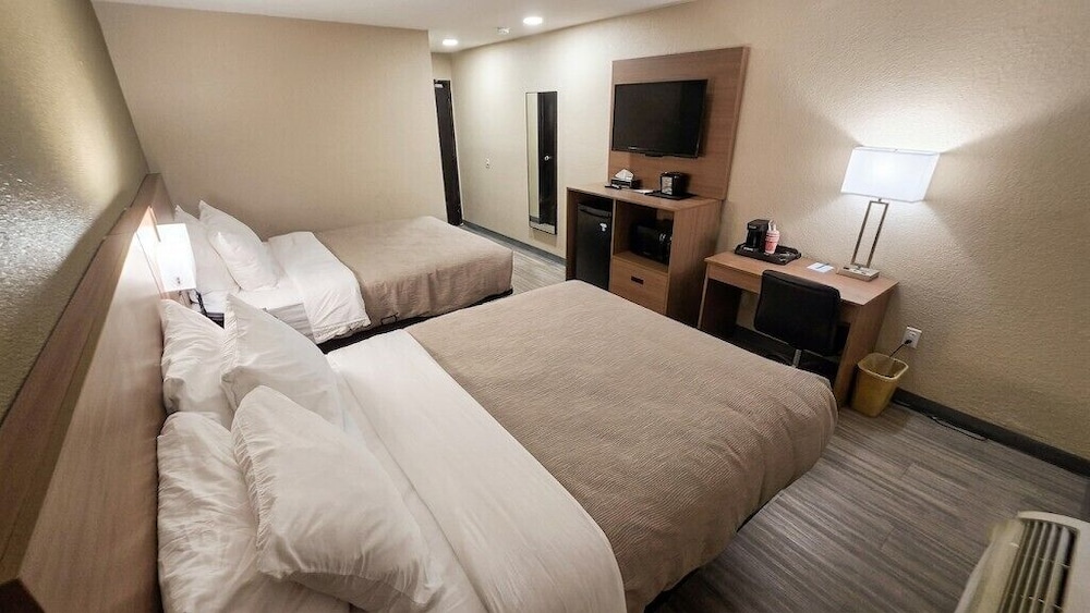 Quality Inn Texarkana Arkansas 16/35
